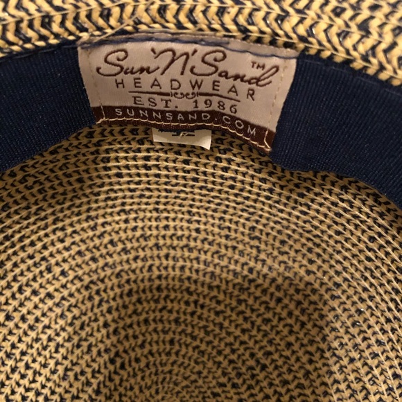 Sun hat - Picture 3 of 3